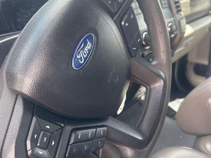 2018-ford-f350-image-22