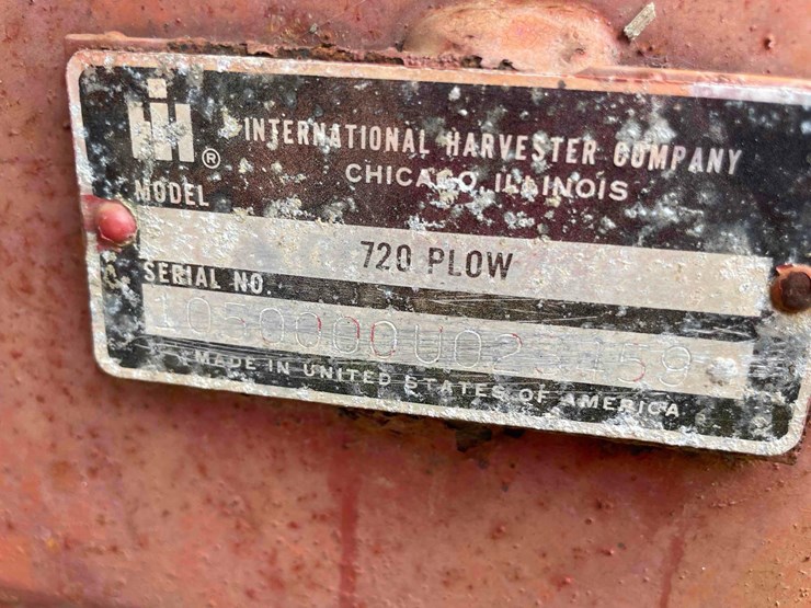 ih-720-6-bottom-plow-image-21