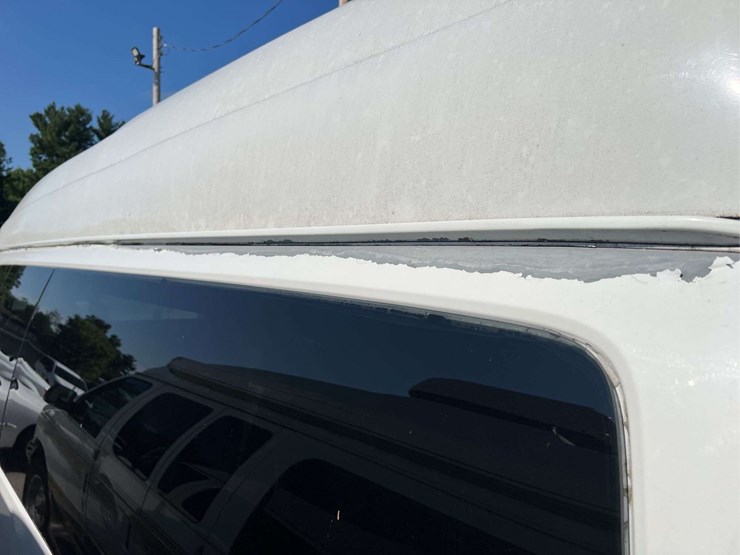 2001-chevrolet-express-3500-image-9