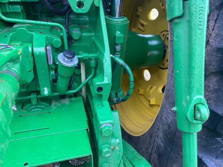 2016-john-deere-8245r-image-19
