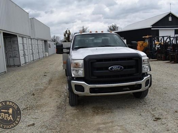 2013-ford-f550-image-22
