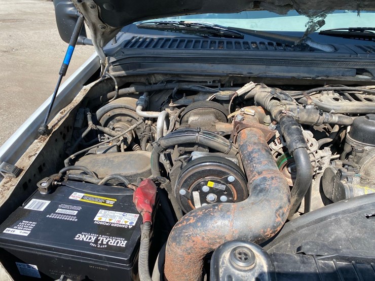 2003-ford-f550-image-27