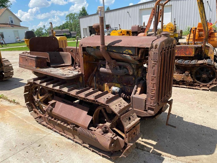 caterpillar-15-ag-crawler-tractor-image-1