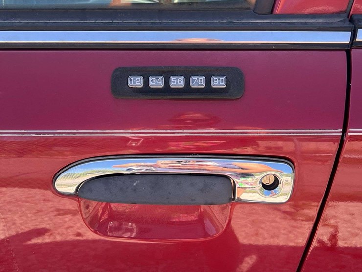 2003-ford-crown-victoria-image-12