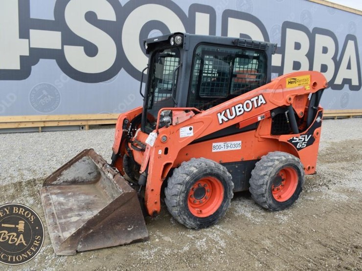2017-kubota-ssv65-image-42