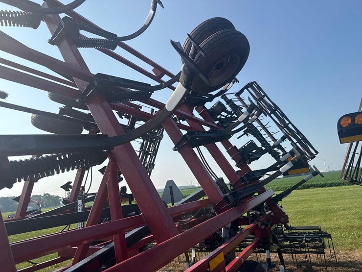 case-ih-200-image-11