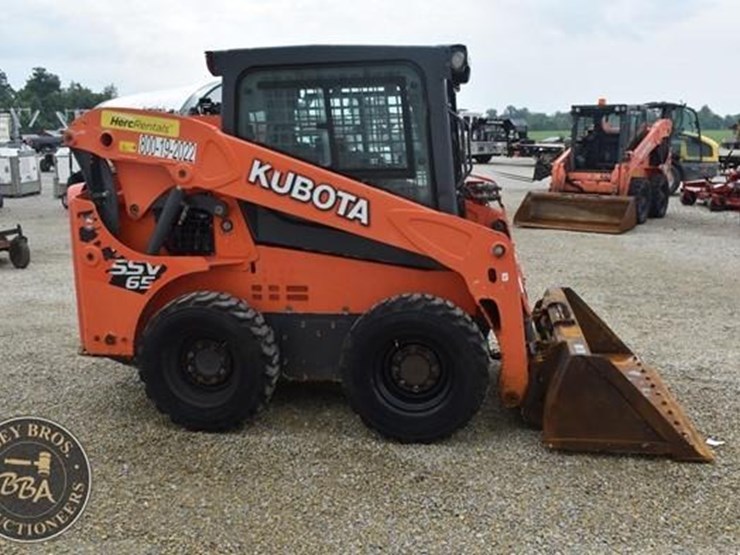 2017-kubota-ssv65-image-24