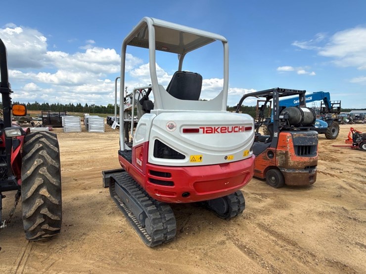 251---2023-takeuchi-tb230-excavator-image-3