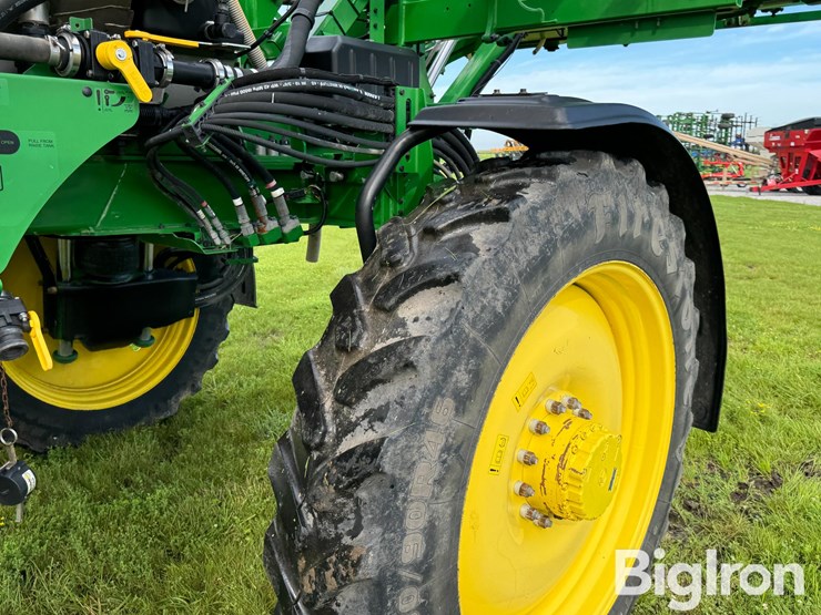 2020-john-deere-r4038-image-17