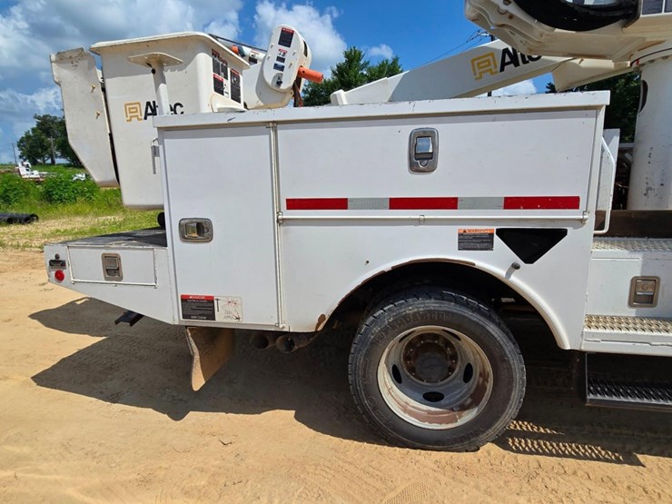 2019-ford-f550-image-10