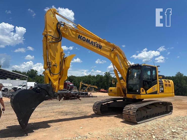 2021-komatsu-pc210-lc-11-image-1