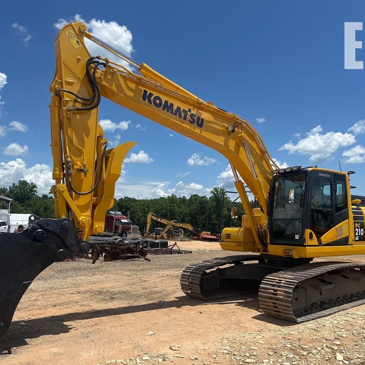 2021 KOMATSU PC210 LC-11