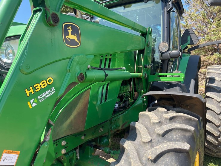 2014-john-deere-6210r-image-11