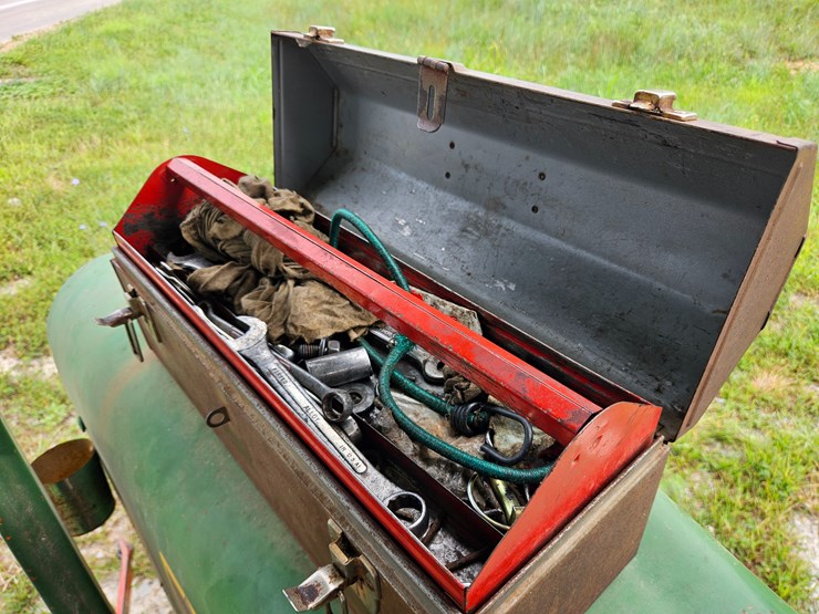 john-deere-2240-image-43