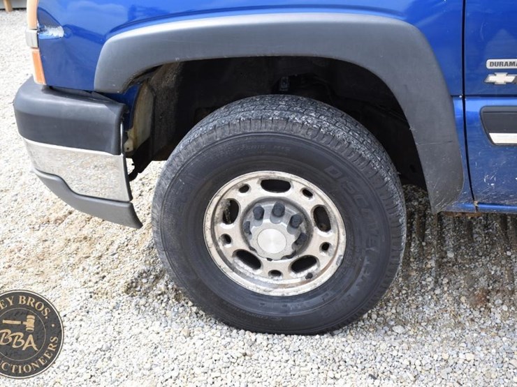 2003-chevrolet-silverado-2500-image-17