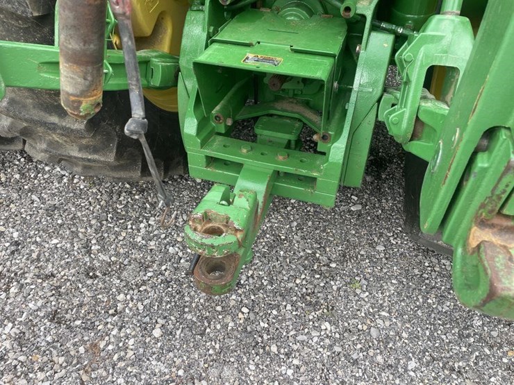 2011-john-deere-8335r-image-24