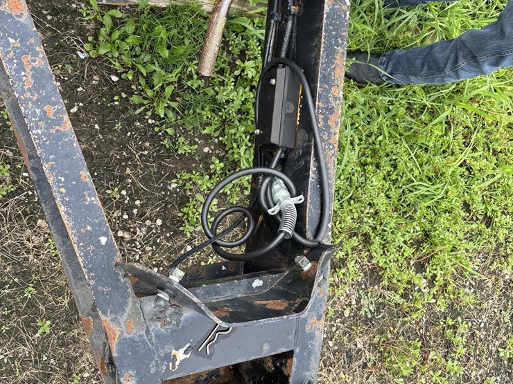1900-tag-trailer-wilson825-s9-image-10