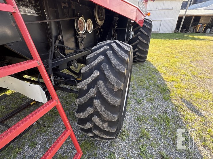 2002-massey-ferguson-8780-image-11