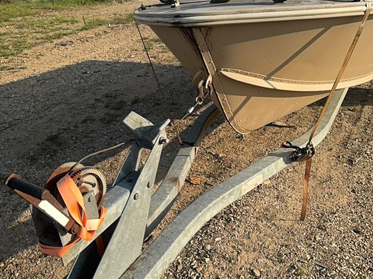 15-foot-boat-with-galvanized-trailer-image-2
