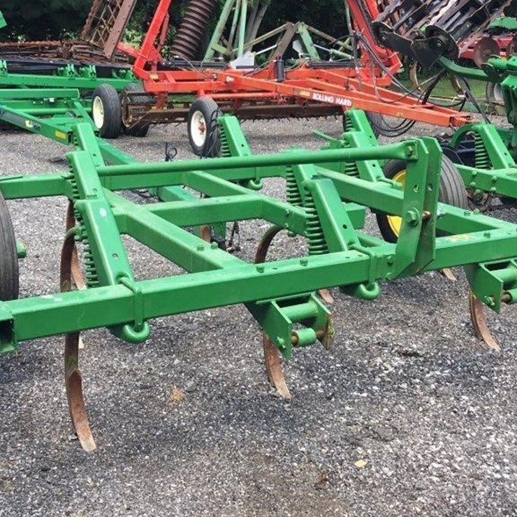 JOHN DEERE 1610