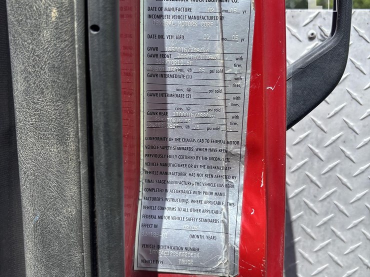 2005-gmc-c4500-wilson825-s1-image-23