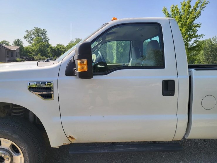 2008-ford-f250-xl-image-14