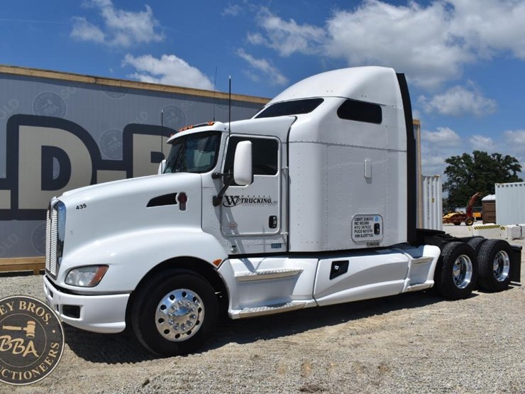 2011-kenworth-t660-image-6