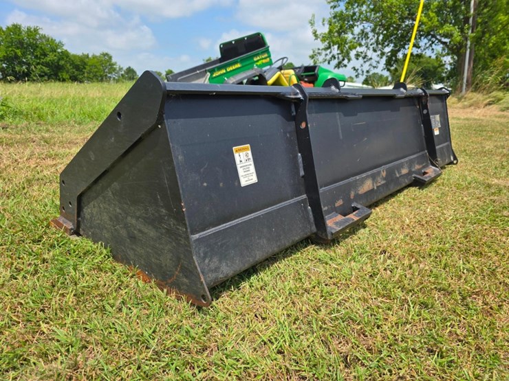 2022-jcb-3ts-8t-image-37