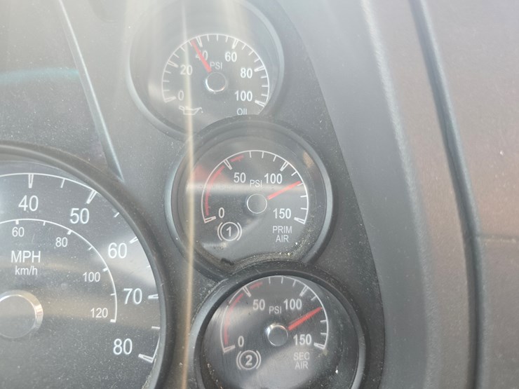 2019-peterbilt-579-image-98