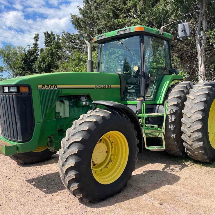 1996 JOHN DEERE 8300