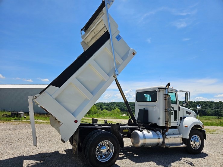 2012-peterbilt-382-image-33