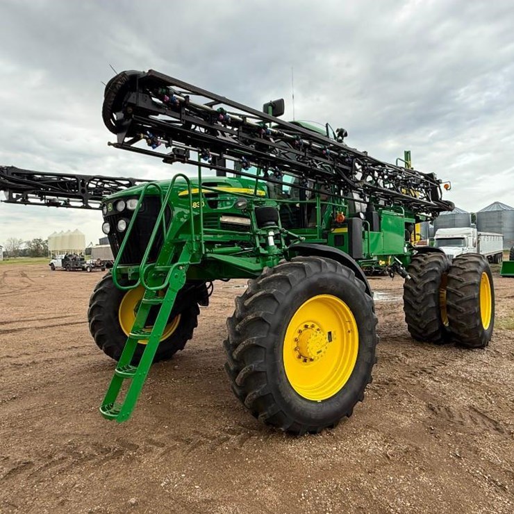 JOHN DEERE 4830
