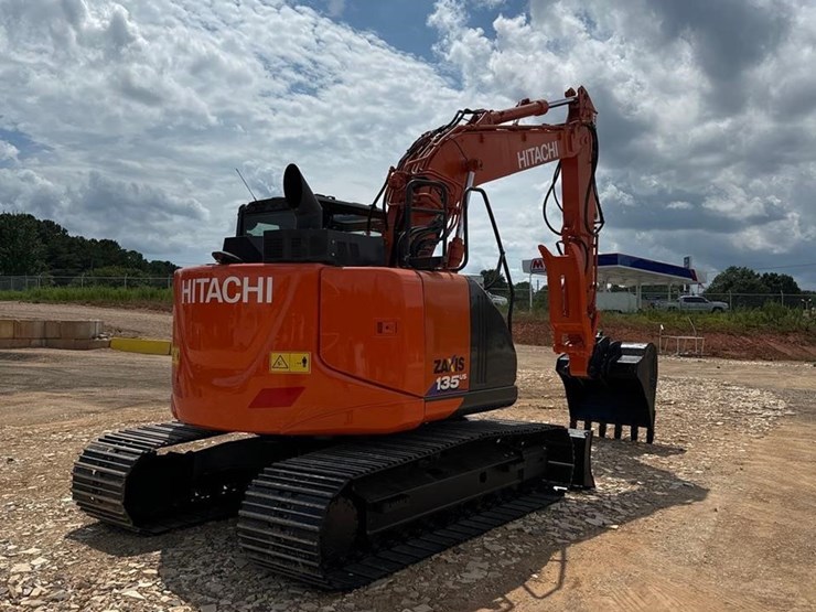 2021-hitachi-zx135us-6-image-4
