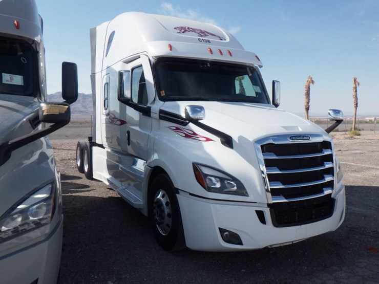 2024-freightliner-cascadia-126-image-2