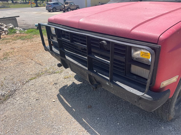 1986-chevrolet-custom-deluxe-image-11