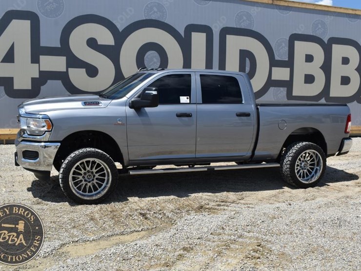 2024-ram-3500-hd-image-10