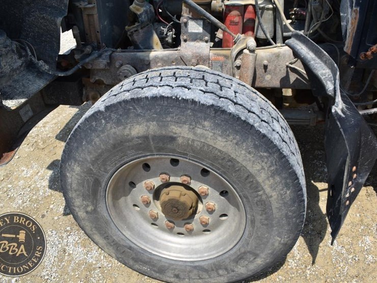 1996-mack-rd688s-image-54