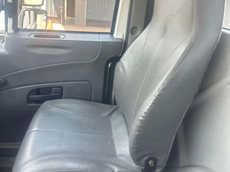 2015-international-durastar-4400-image-25