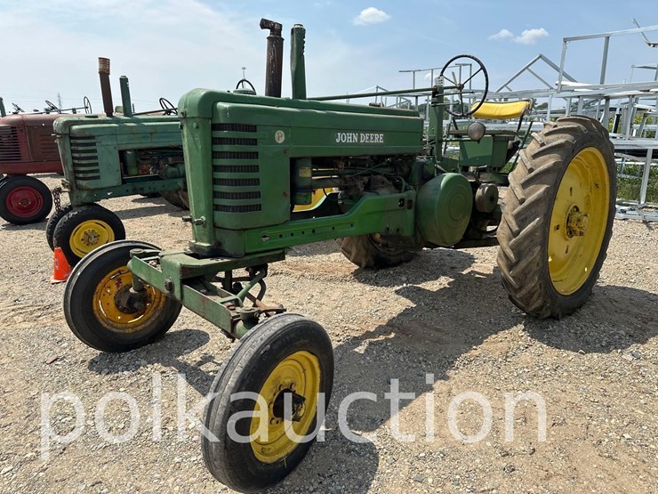 john-deere-b-image-3