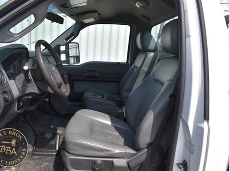 2013-ford-f550-image-90