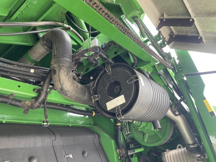 2015-john-deere-s660-image-18