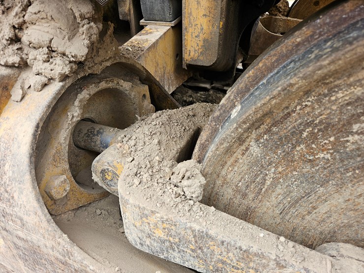 1984-caterpillar-973-image-78