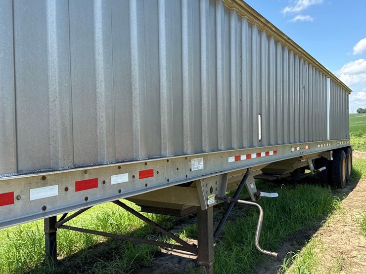 2009-dakota-aluminum-40ft-grain-trailer-image-16