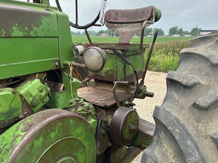 john-deere-70-image-6