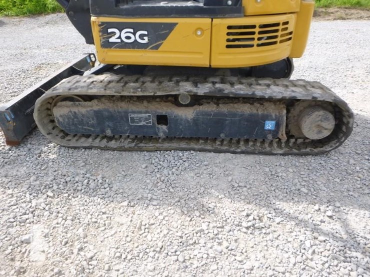 2021-deere-26g-image-26