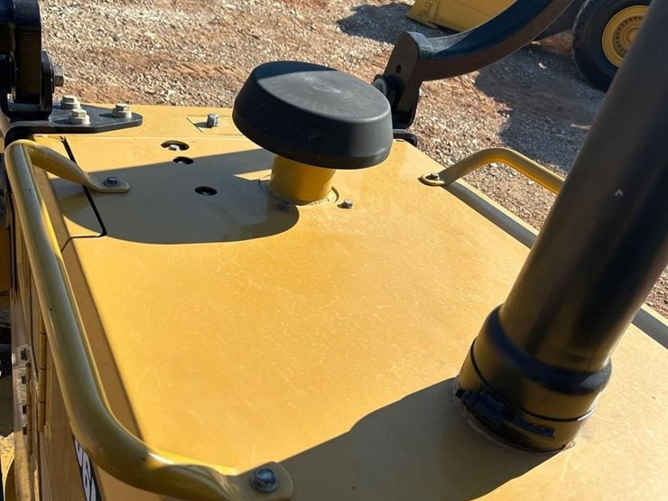 2018-caterpillar-d6n-xl-image-43