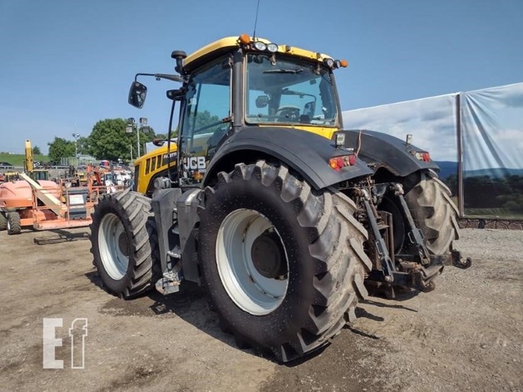 jcb-fastrac-8280-image-32