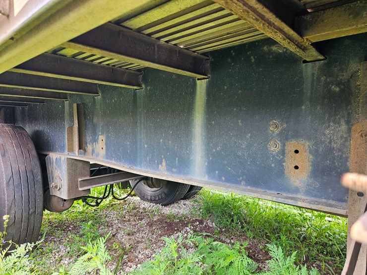 2005-utility-48'-x-102"-image-41