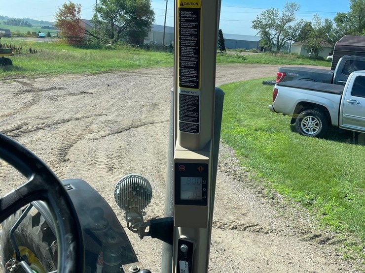 1996-john-deere-8300-image-37