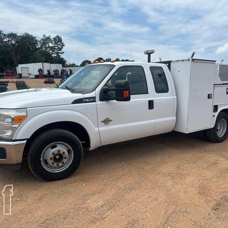 2015 FORD F350